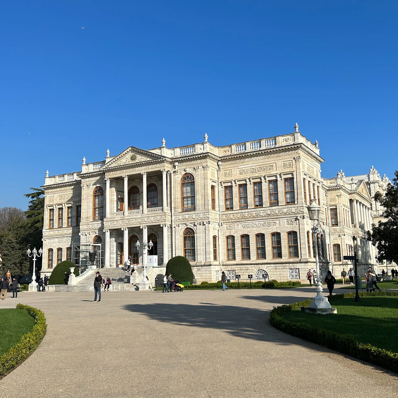 Dolmabahce Palace & Harem: Skip The Line Ticket + Audio Guide in Istanbul β Tiqets