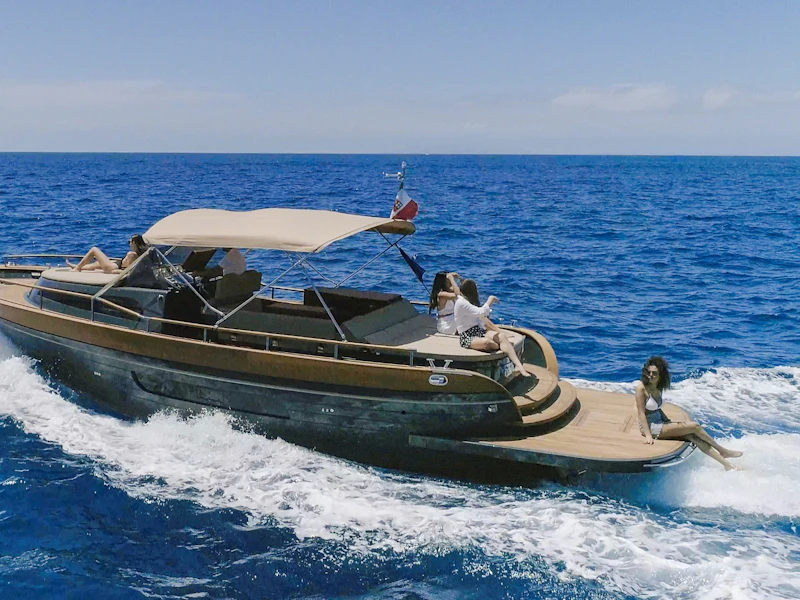 Capri: Small-Group Boat Tour from Naples