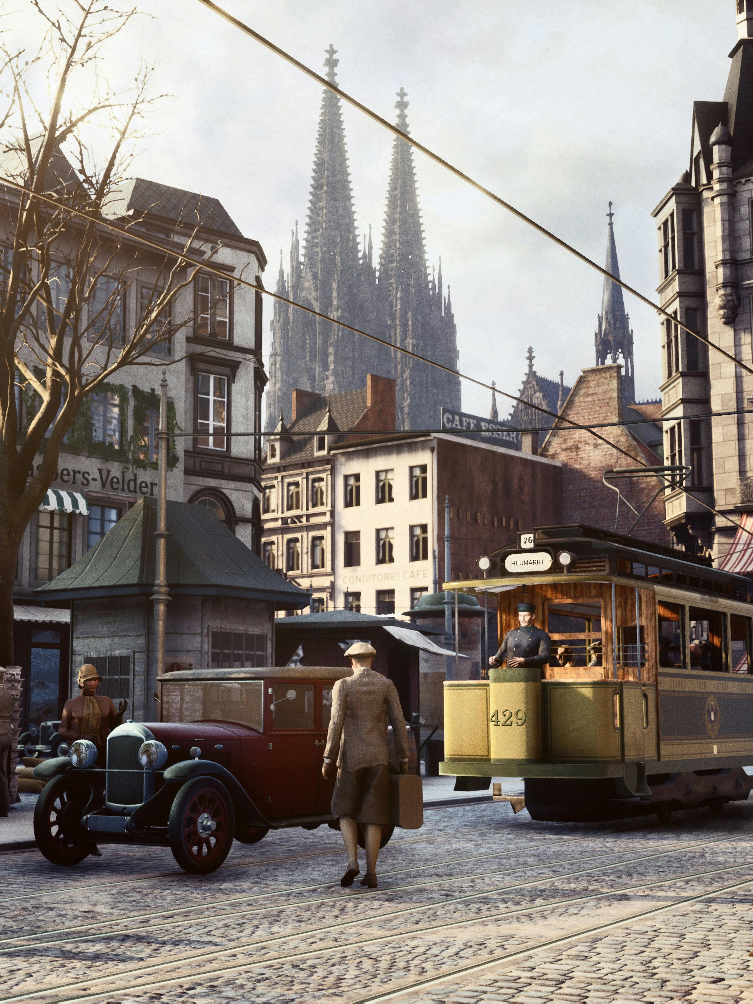 Historická pouliční scéna s tramvají, veteránem, budovami a katedrálou v pozadí. Lidé jsou přítomni.