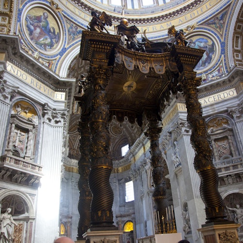 Basílica de San Pedro: Subida a la cúpula con visita guiada a las criptas papales