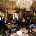 Genießen Sie das Wintergarten Café im Twenites-Stil