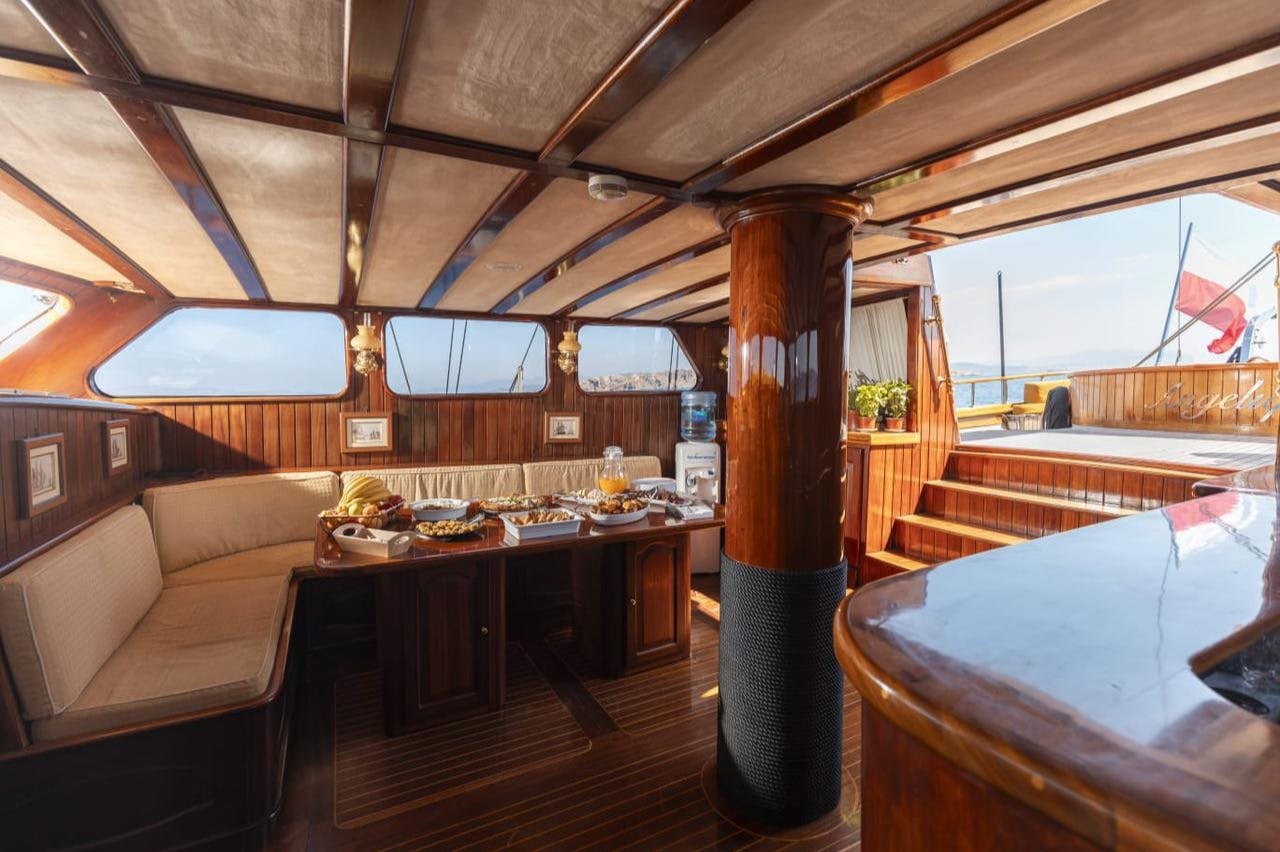 Περιοχή Angelique Yacht-Inner