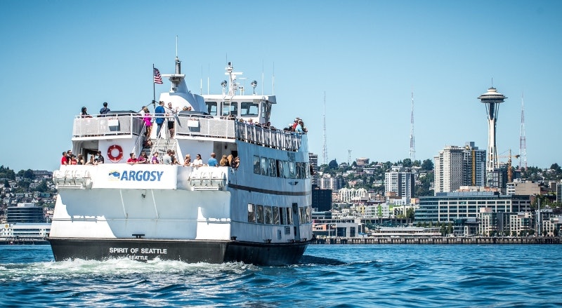 Cruzeiro no porto de Seattle