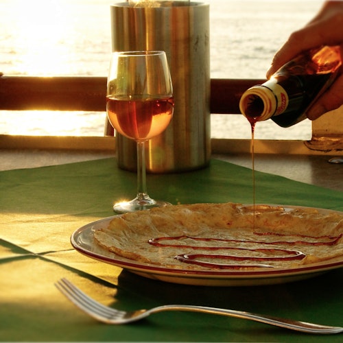 Amsterdam: Unlimited Pancake Boat Cruise from NDSM Amsterdam: Unlimited Pancake Boat Cruise from NDSM