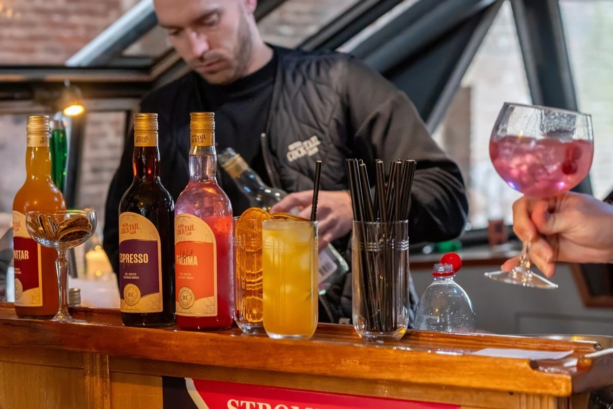 Amsterdam: Cocktail Canal Cruise