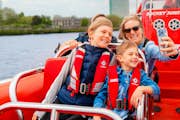 Fantastisk familjekul på en Thames Rockets London speedboat