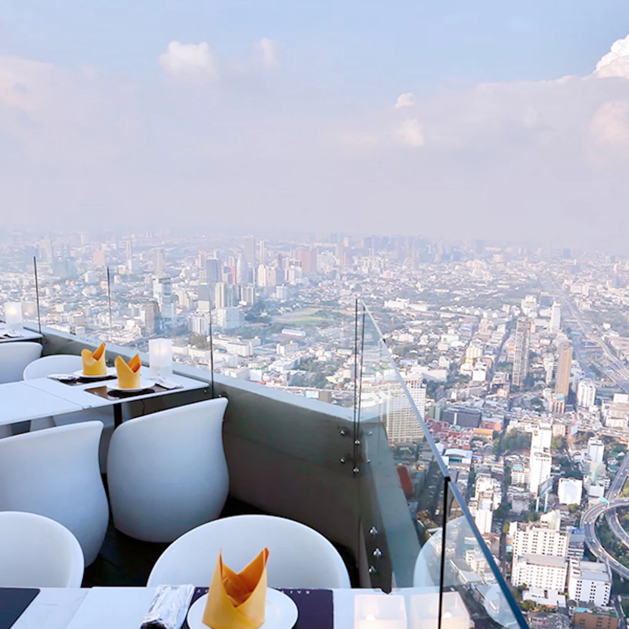 Bangkok: Buffet Lunch/Dinner at Baiyoke Sky Restaurant in Bangkok β Tiqets
