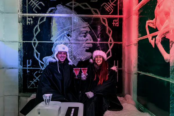 Magic Ice Bar Reykjavik: Giriş + İmza İçeceği