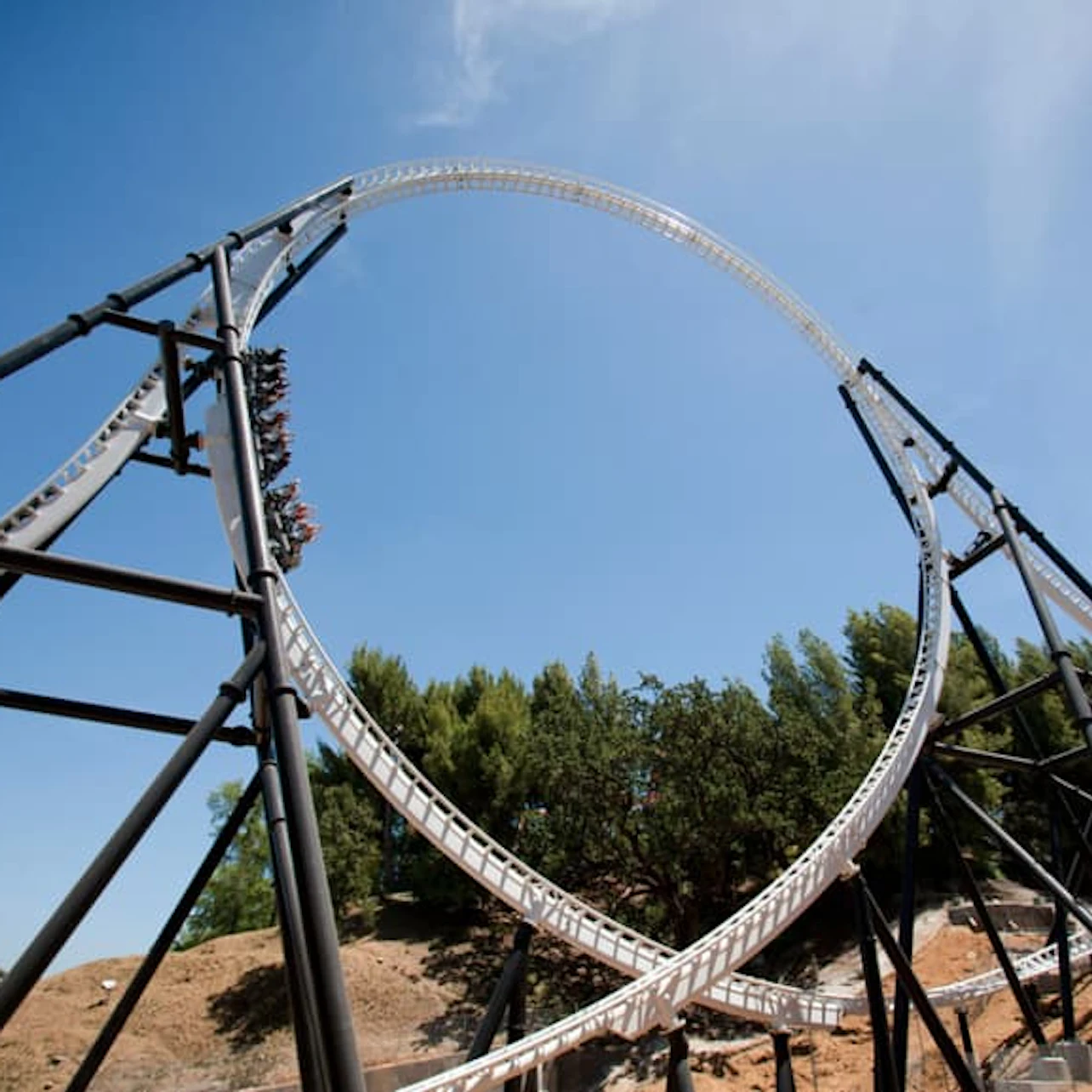 Six Flags Magic Mountain: One Day Ticket in Valencia β Tiqets