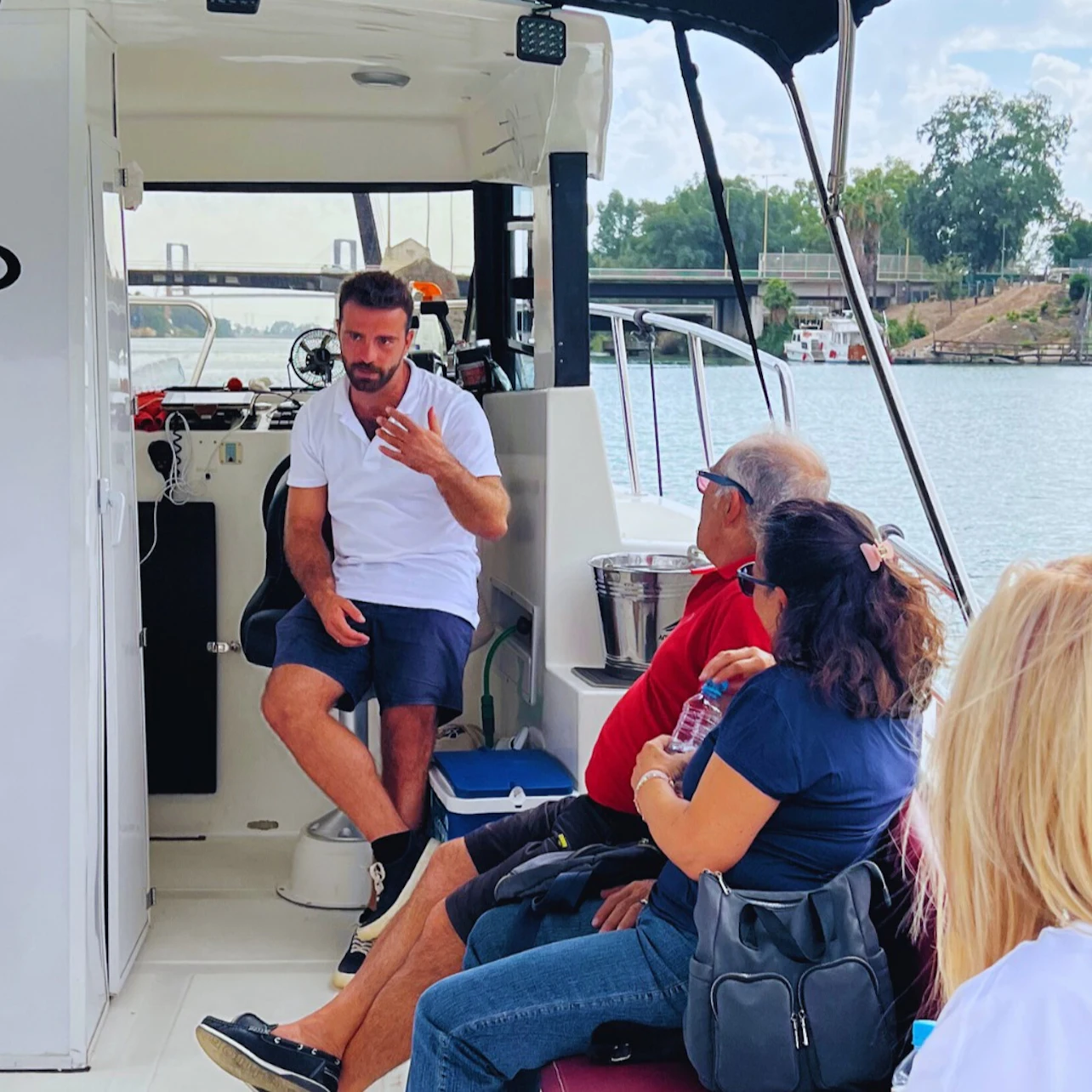 Seville: Guadalquivir River Guided Boat Tour