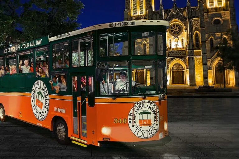 San Antonio: 1.5-Hr Guided City Lights Night Tour
