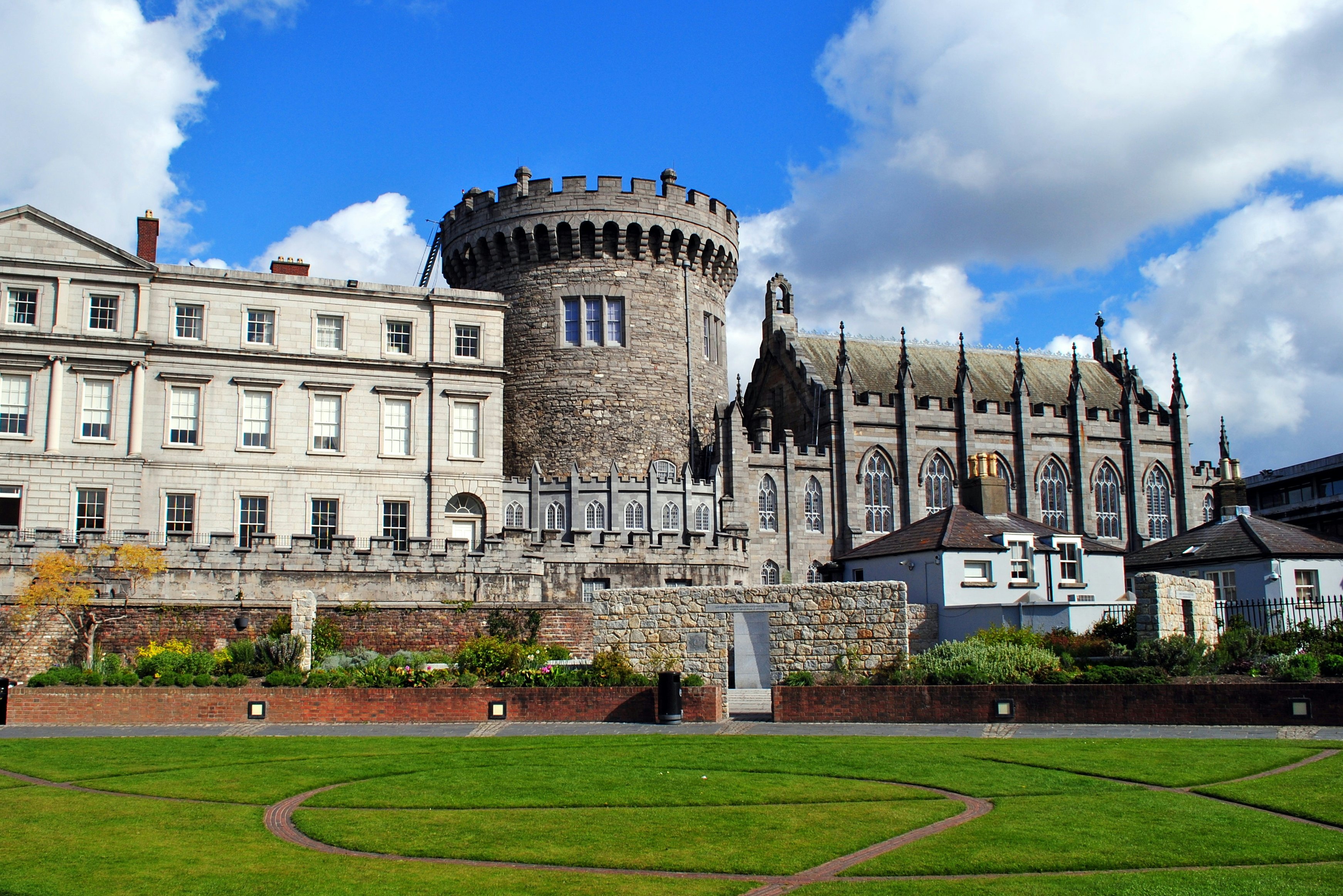Дублин. Дублинский замок Ирландия. Ирландия достопримечательности Дублинский замок. Дублинский замок (г. Дублин). Замок Касл Ирландия.