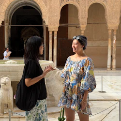 Alhambra & Nasrid Palaces: Guided Tour