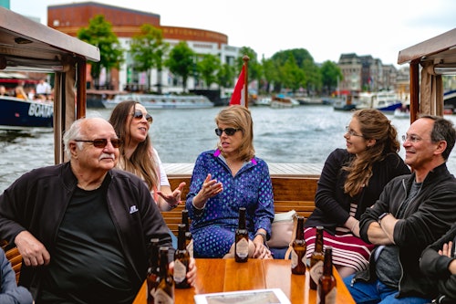 アムステルダム：ガイド付きフードツアー（ 1時間の運河クルーズ付き）（即日発券）