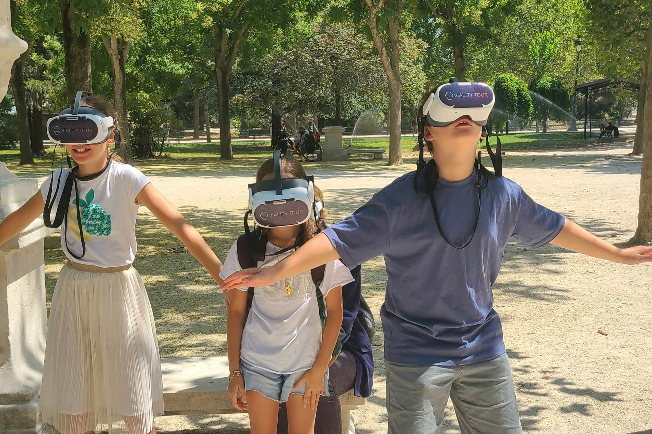 Eiffel Tower: Guided VR Experience 5