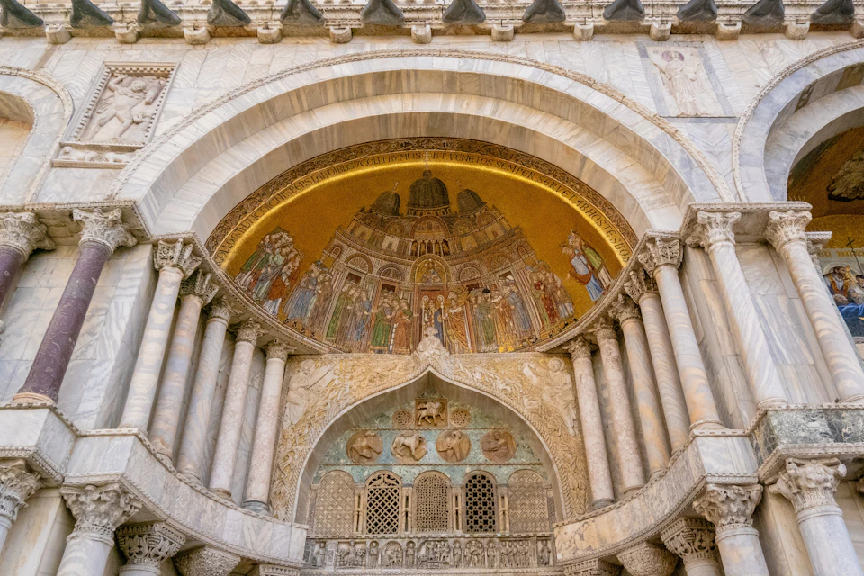Central mosaic