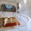 Escalier à l'intérieur du palais
