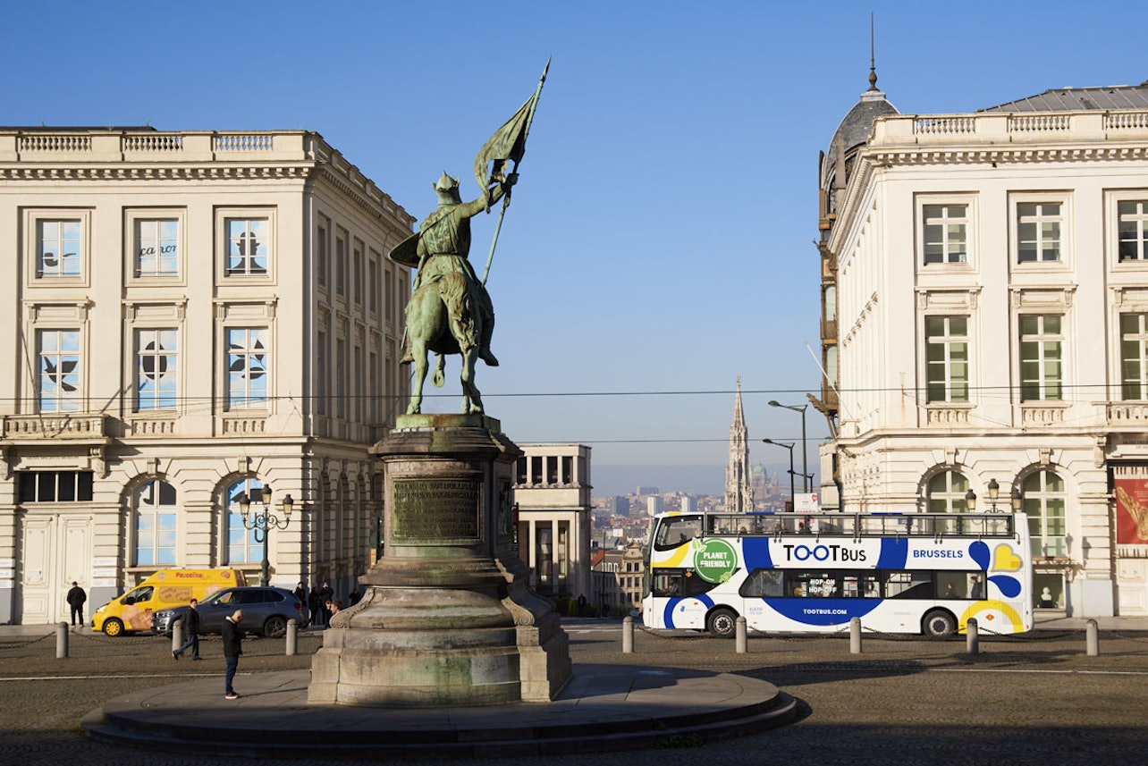 Tootbus Brussels: Passeio de ônibus elétrico hop-on hop-off - Acomodações em Bruxelas