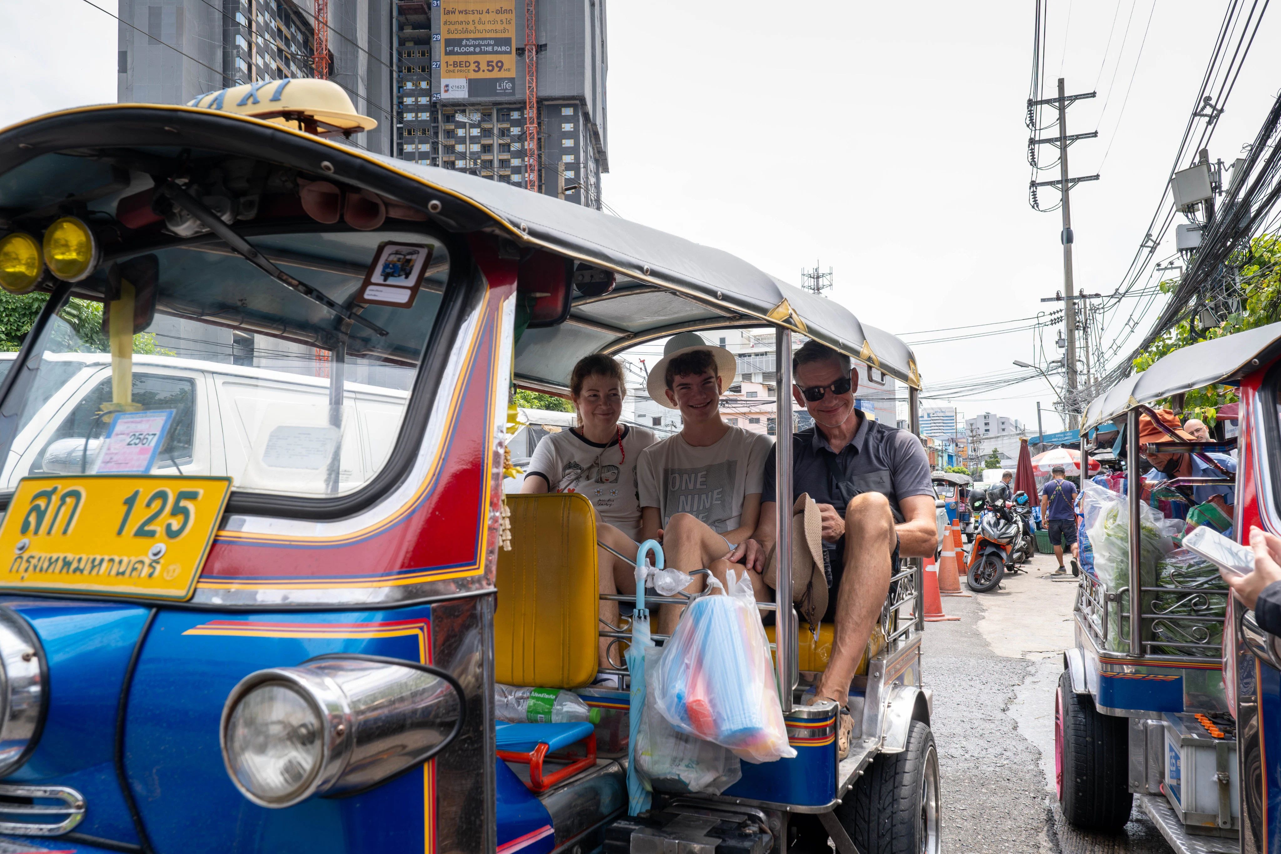 Rickshaw & Hike the Colors of Bangkok