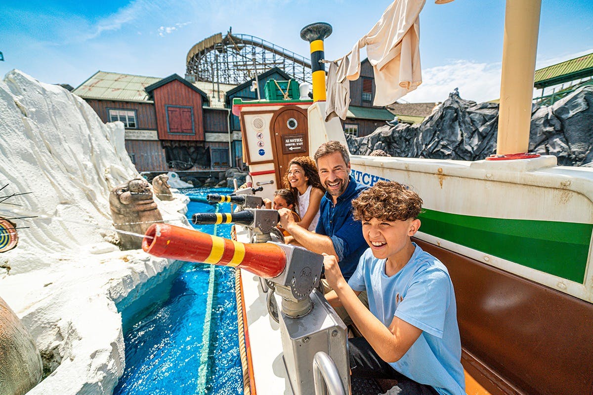 鲸鱼探险：北极光