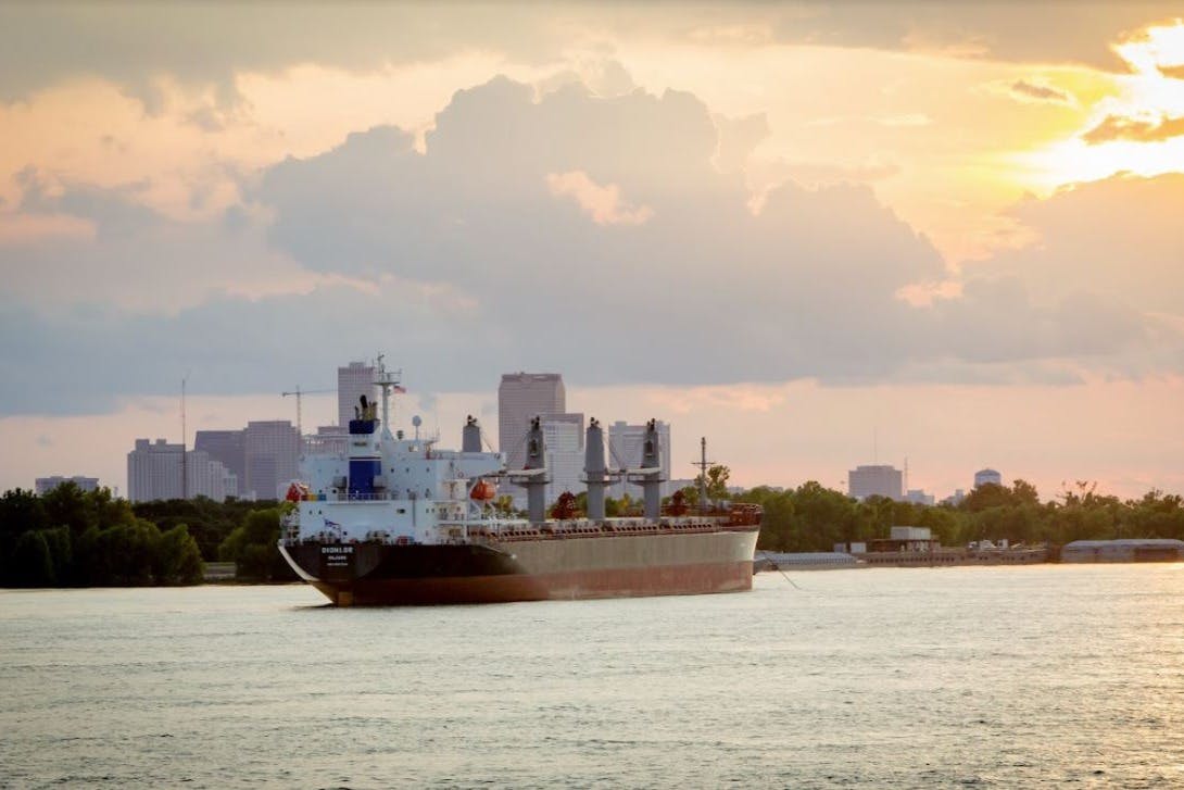 Plavba po západu slunce s jazzovou večeří