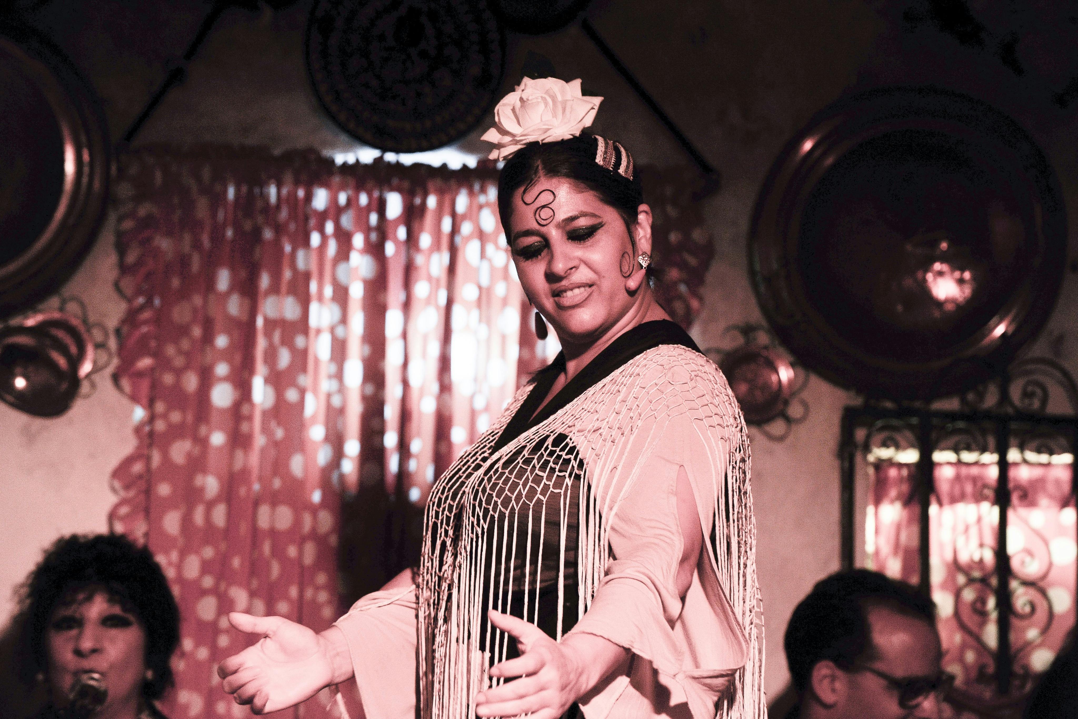 洛斯塔兰托斯洞穴