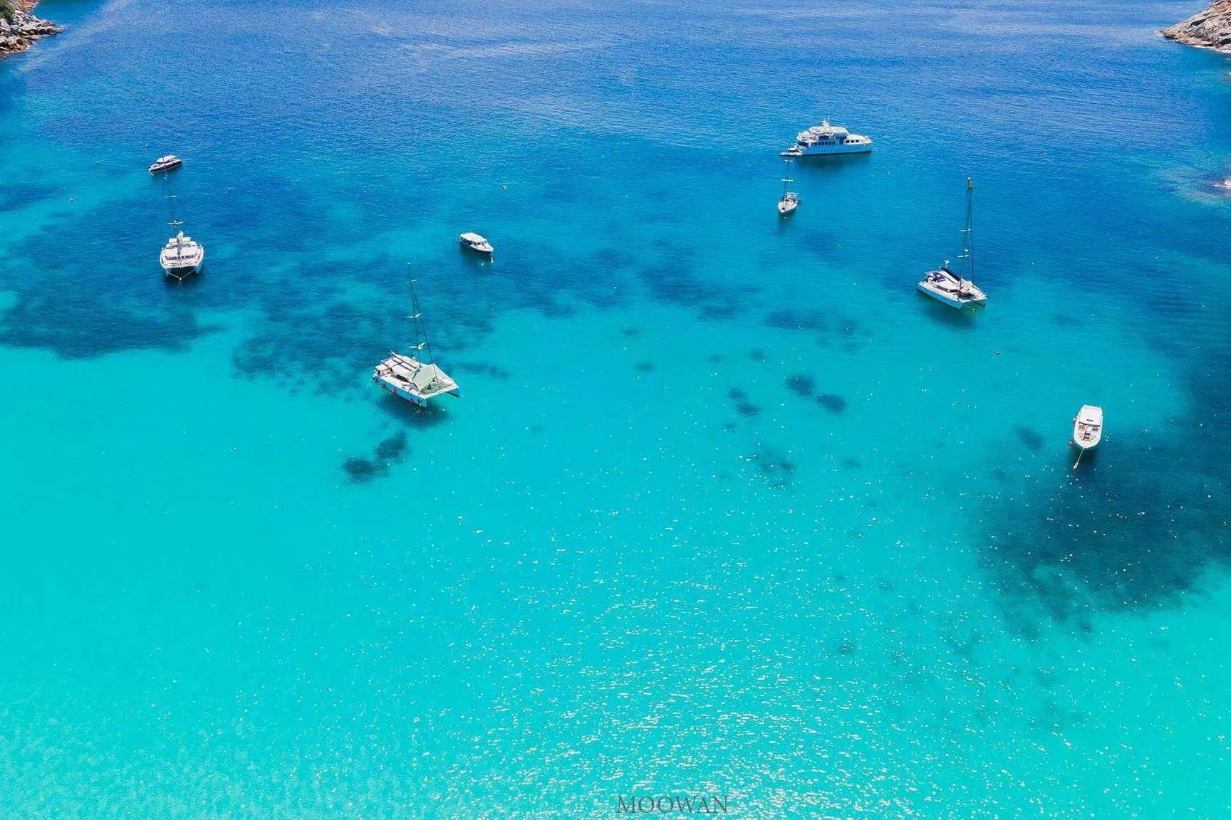 Capturez des moments inoubliables au milieu d'un paysage marin à couper le souffle.
