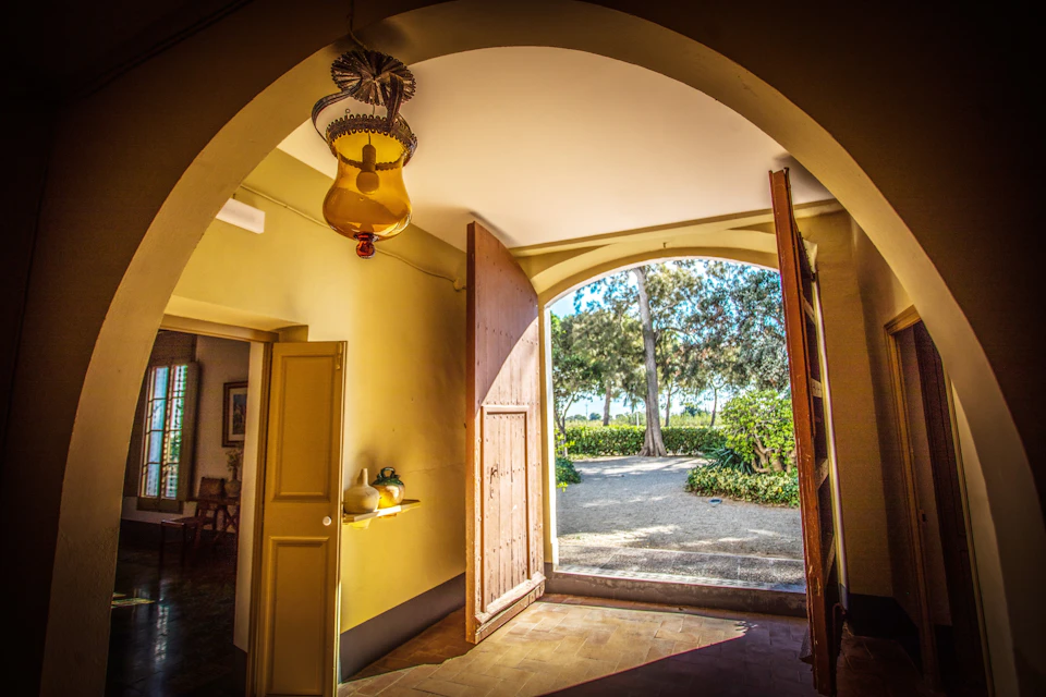 Carriage Entry