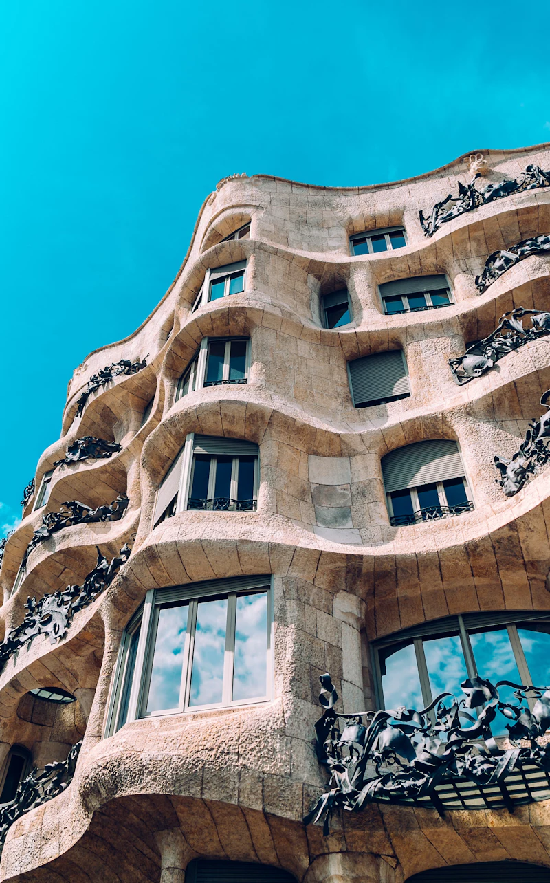 כרטיס ברצלונה + חבילת גאודי בBarcelona — תמונה 3