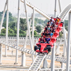 Abu Dhabi: City Tour + Ferrari World Entry Ticket 3