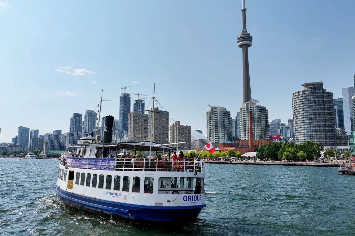 Toronto Harbour: 60-Minute Narrated Sightseeing Cruise