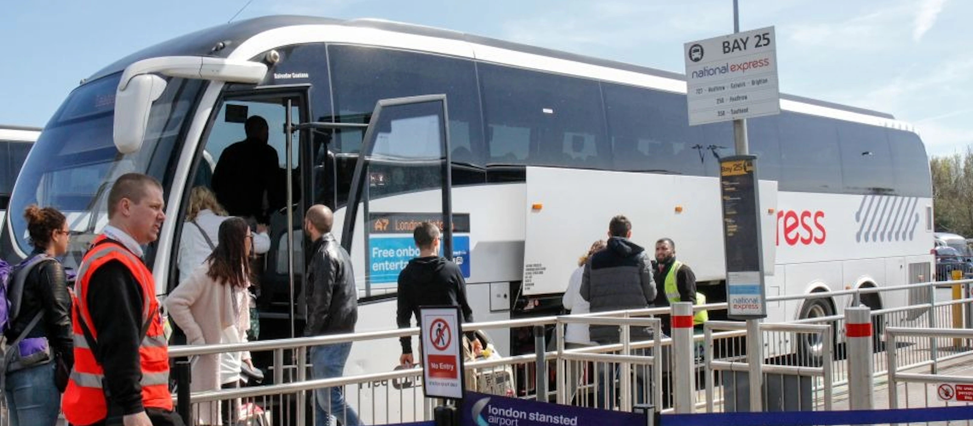 London: Bustransfer zum/vom Flughafen Gatwick nach London Victoria
