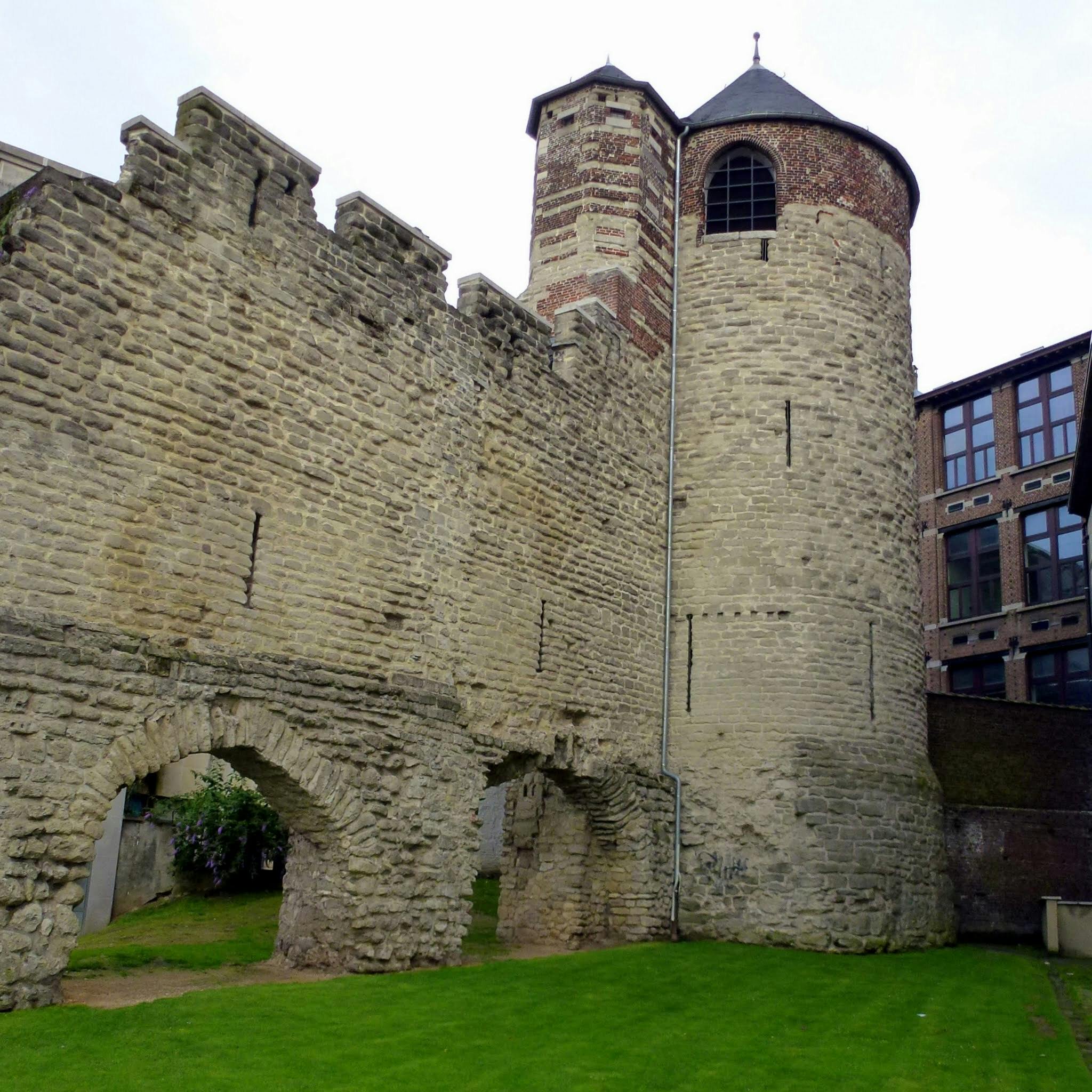 Tour Anneessens w Brukseli