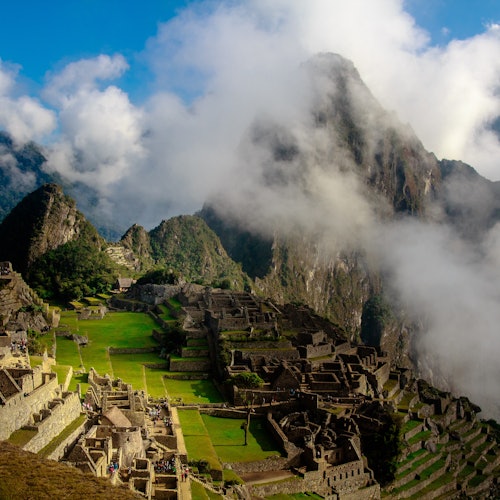 Machu Picchu: Entry Ticket + Guided Tour