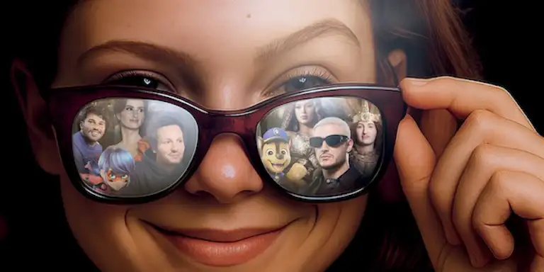 Uma pessoa sorridente com óculos de sol que mostra reflexos de vários indivíduos, incluindo personagens animadas e reais.