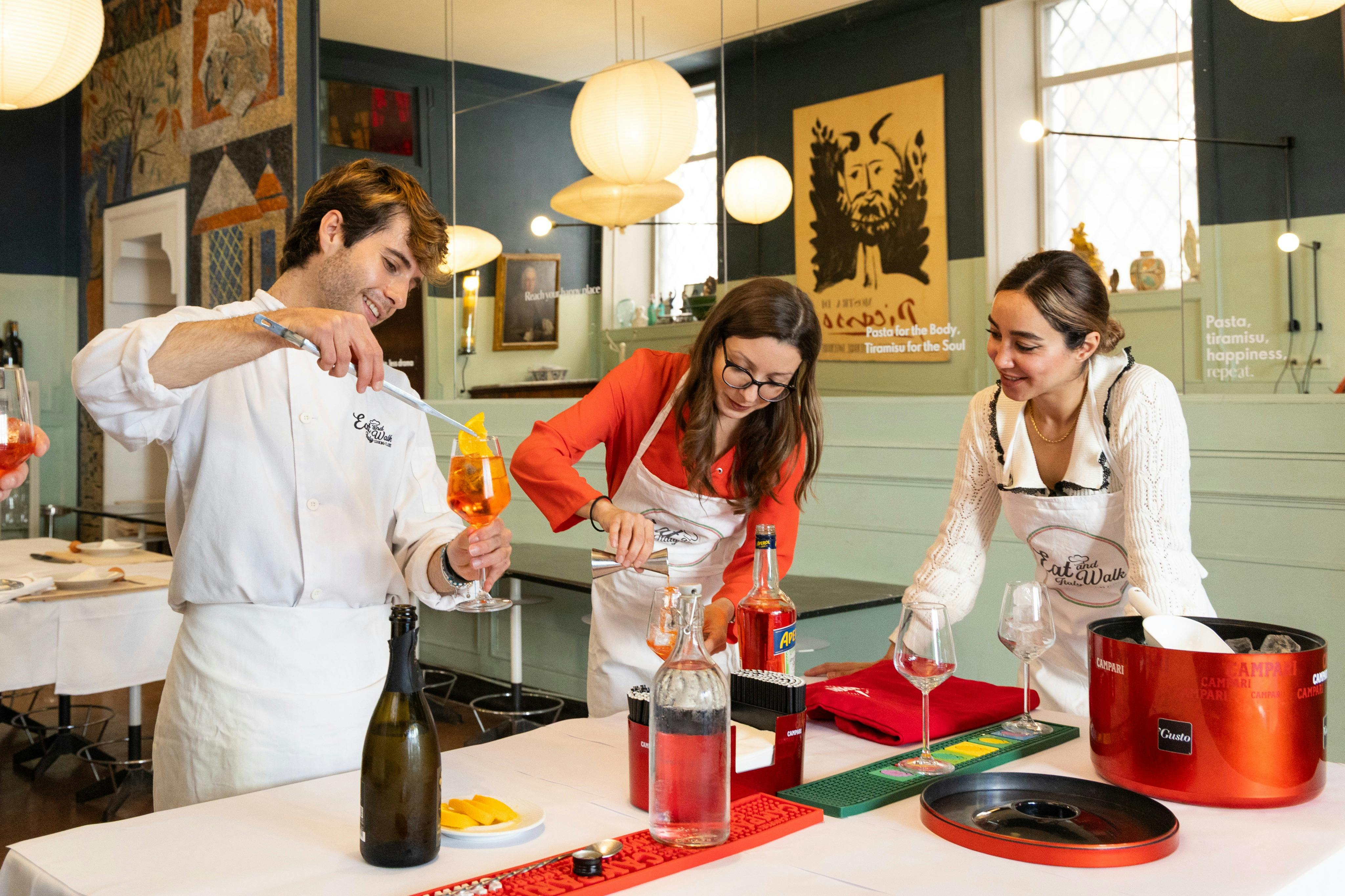 意大利蒸馏酒和意大利面烹饪班