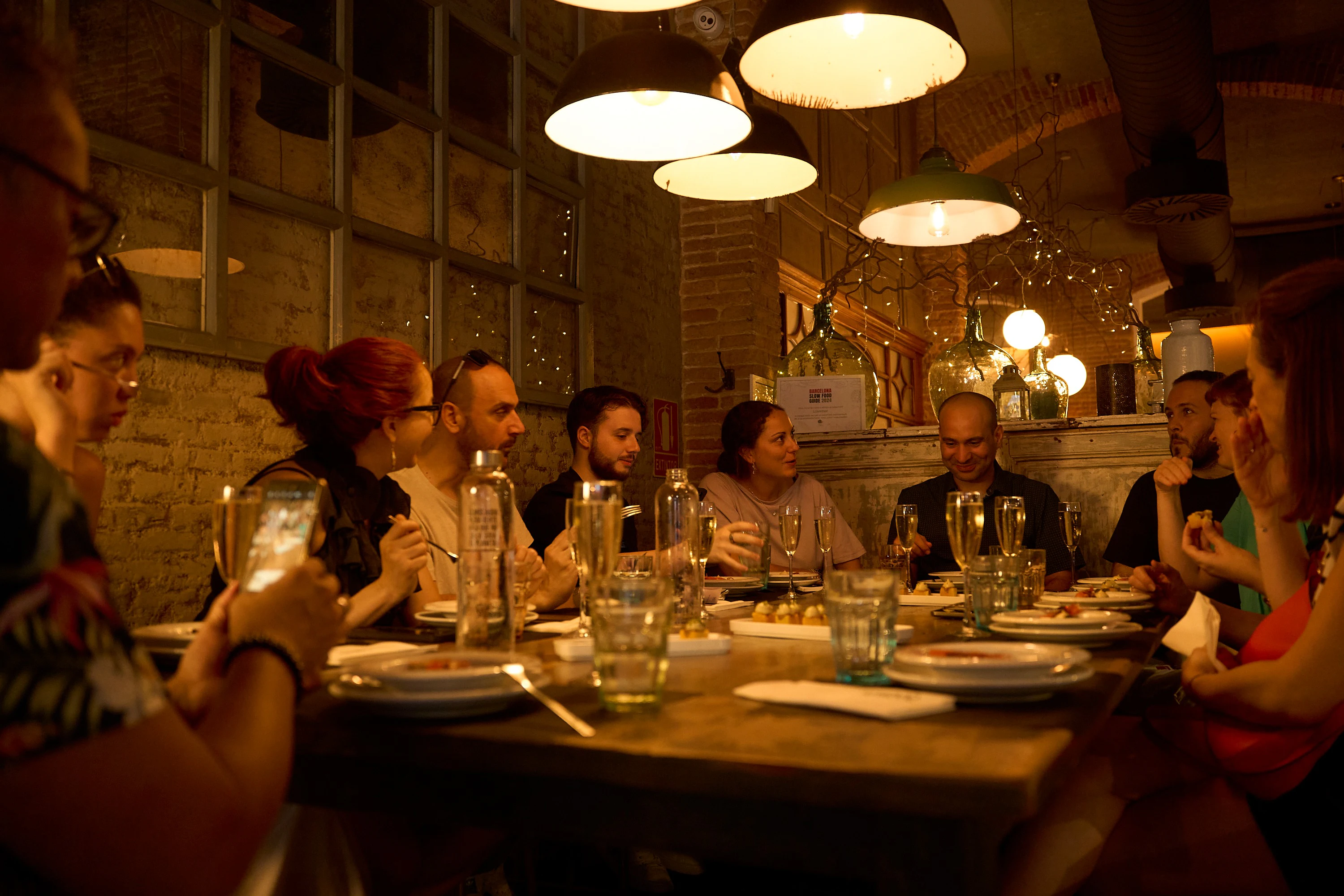 Barcelona: El Born Small Group Tour + Gourmet Tapas & Wine