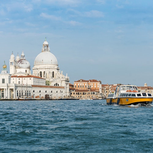 Traslado en barco Alilaguna entre el Aeropuerto de Venecia Marco Polo y Venecia