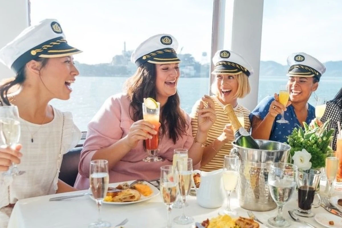Toronto Harbour: Brunch Cruise