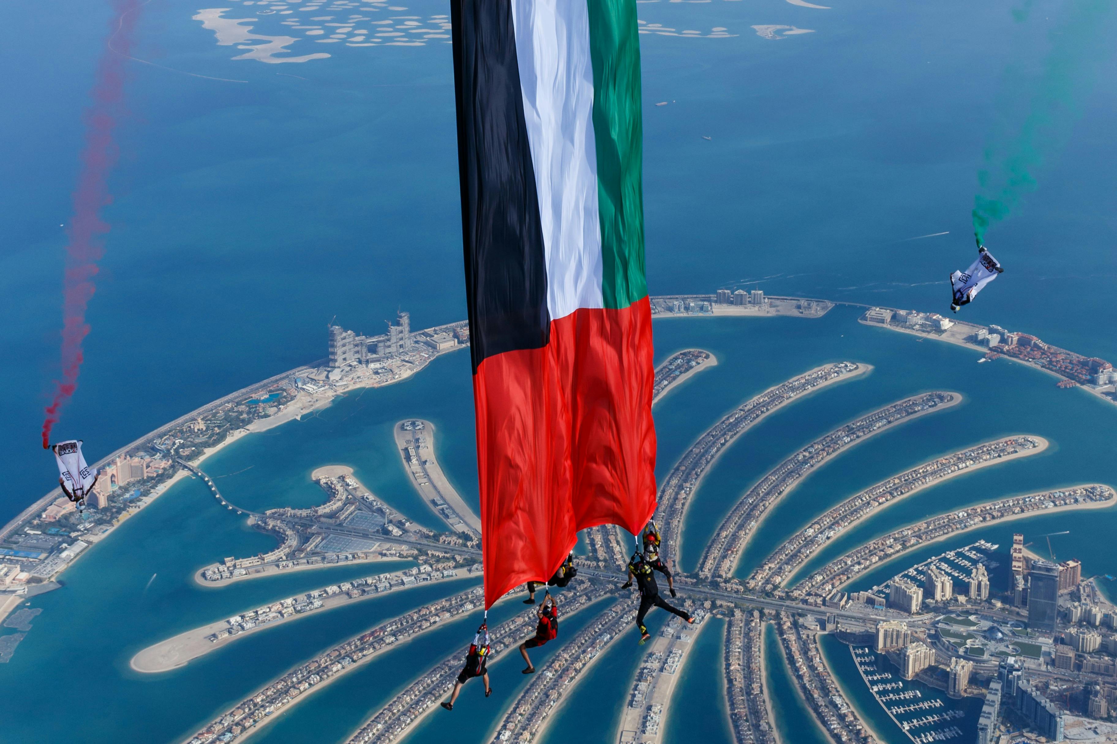 Skydive Dubai Over The Palm With Photos & Video