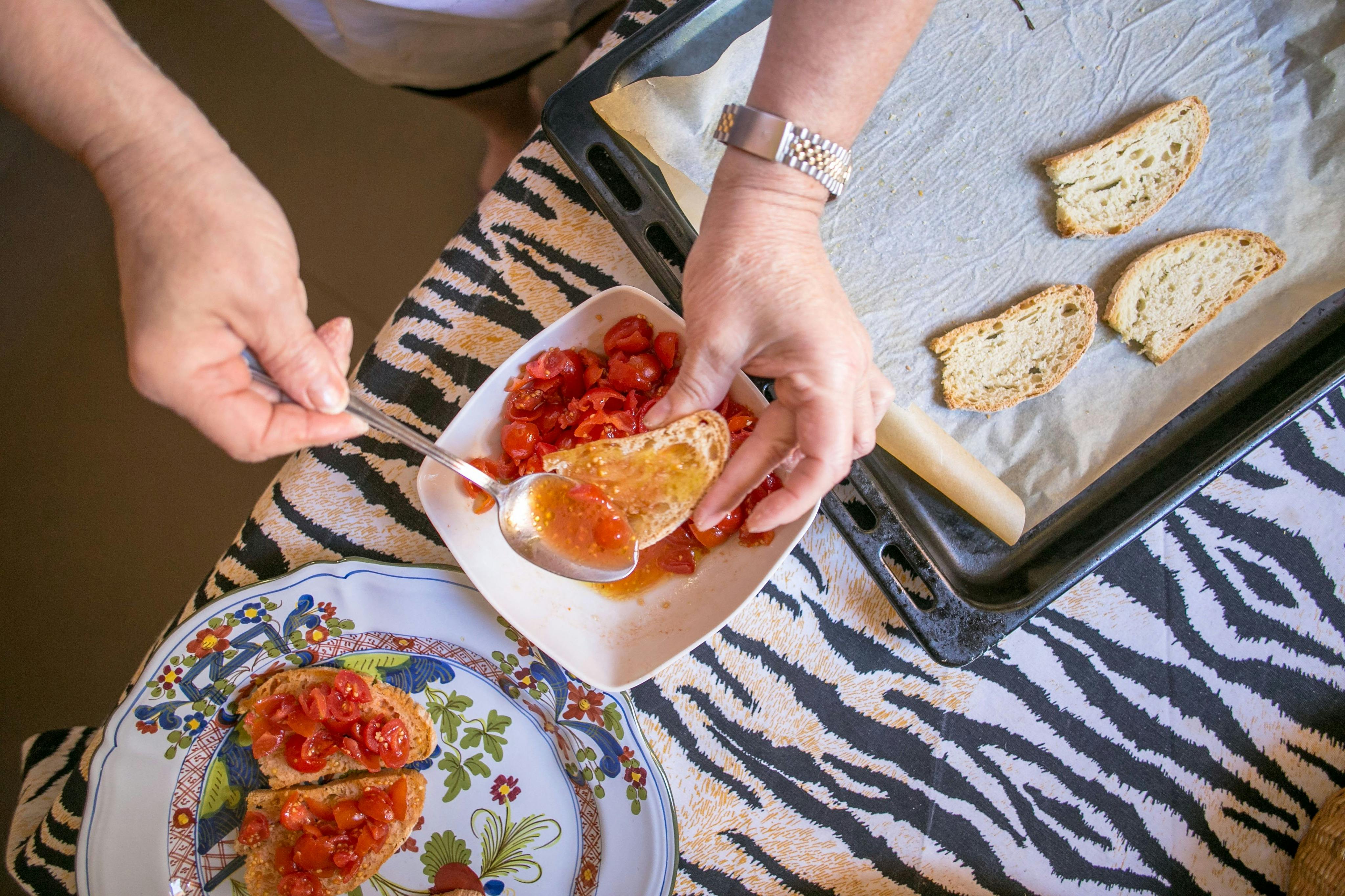 学习如何制作Bruschetta （示例菜肴）