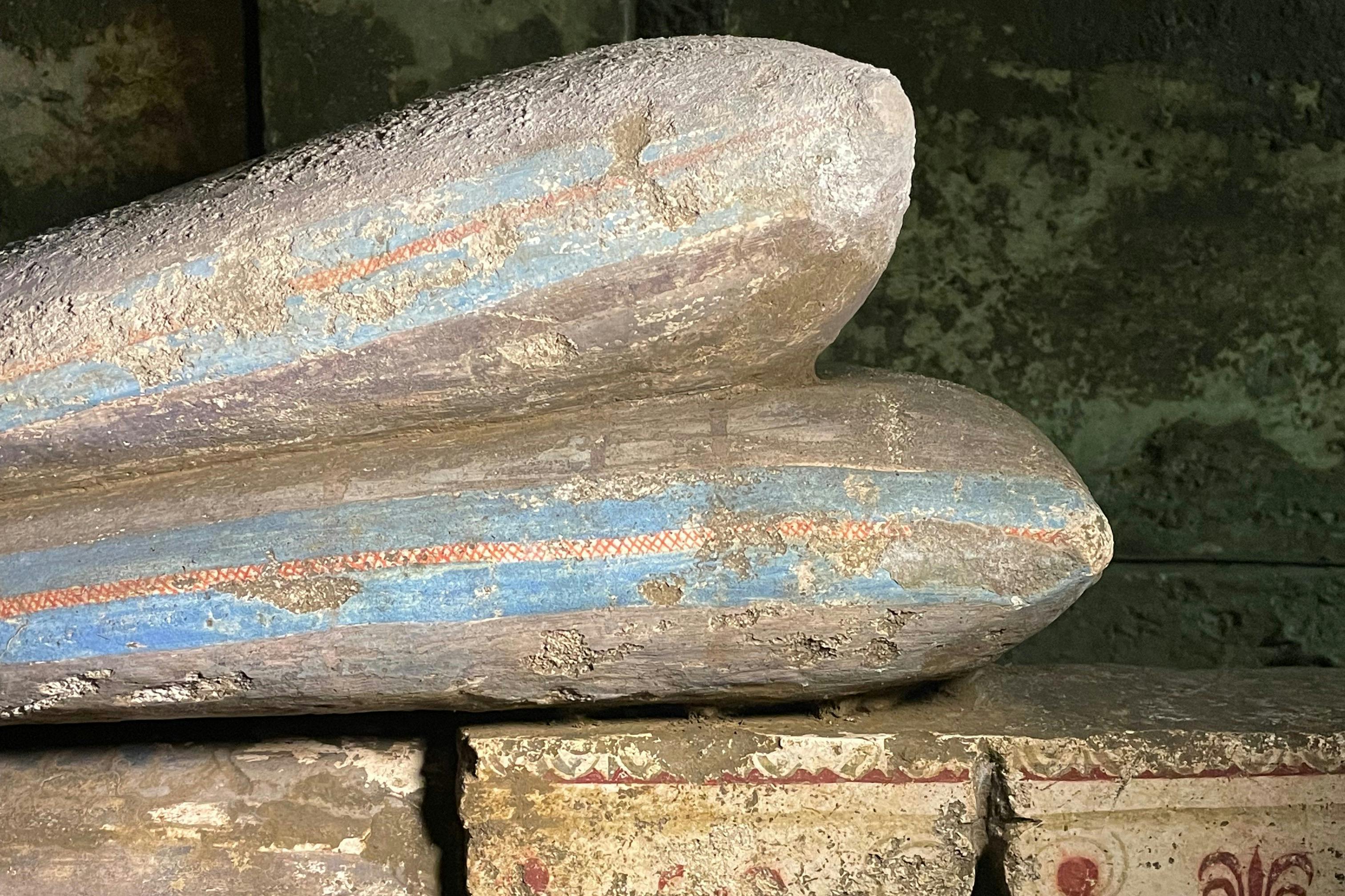 塗装された縫い目のある墓Cのクッション