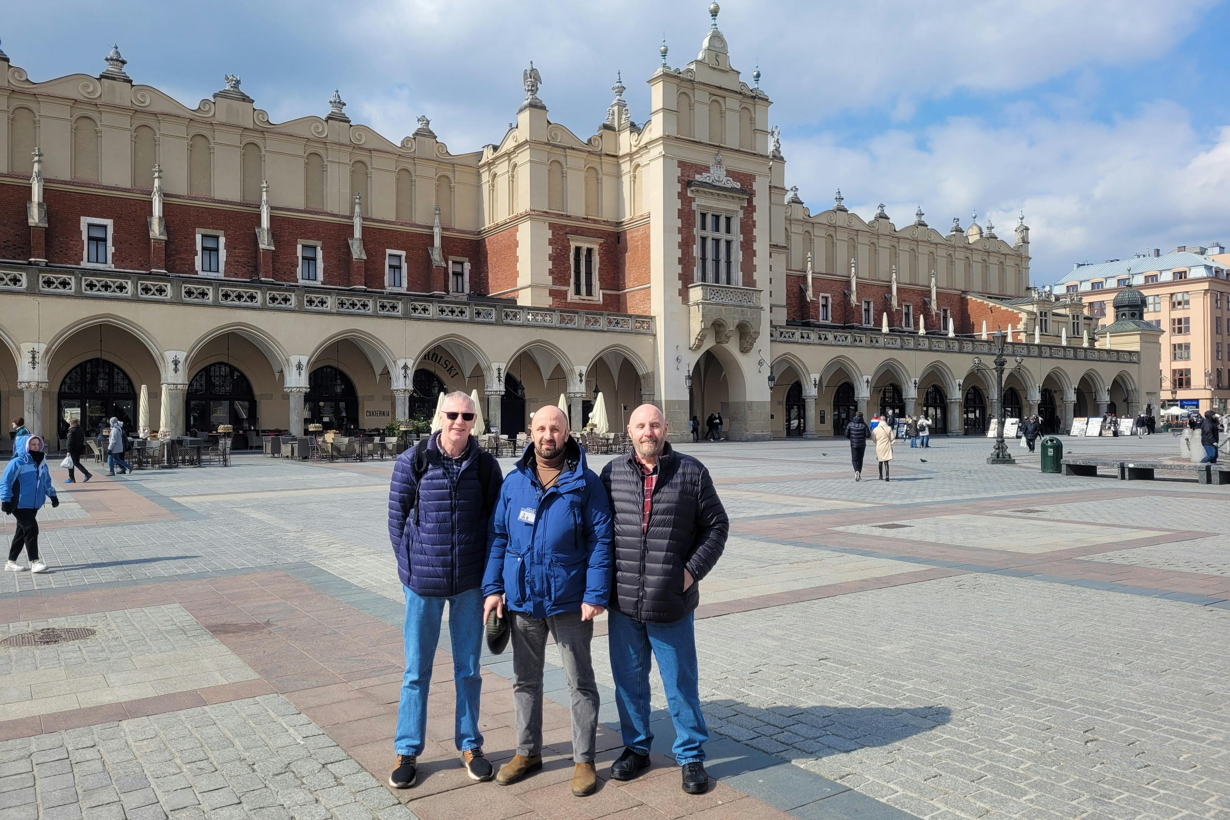 主市场广场的布衣馆