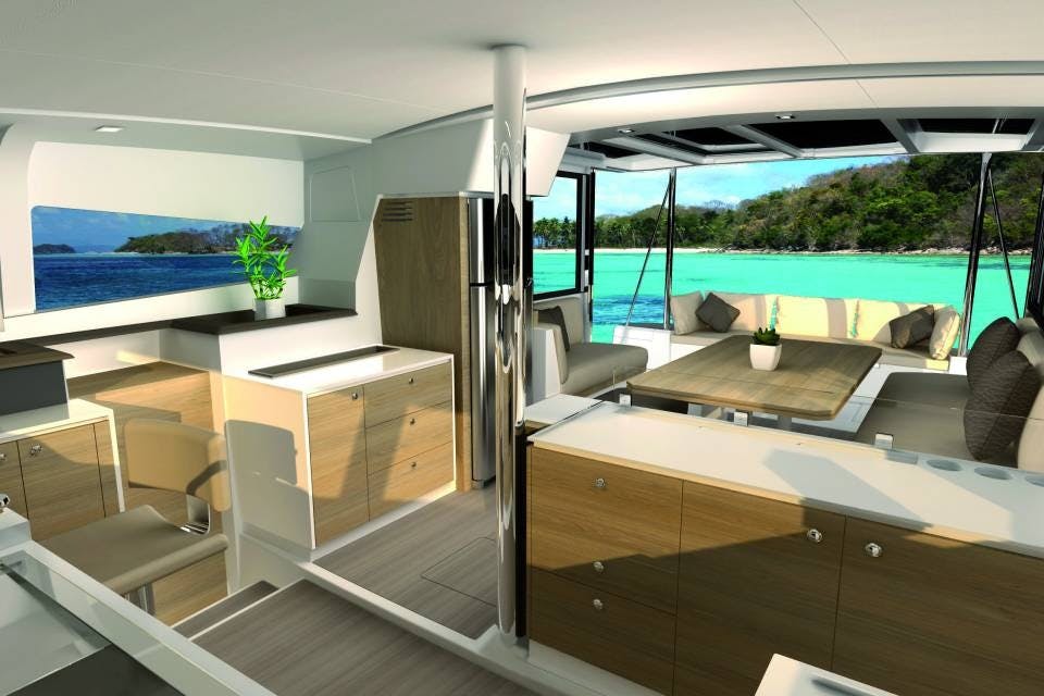 внутри катамарана