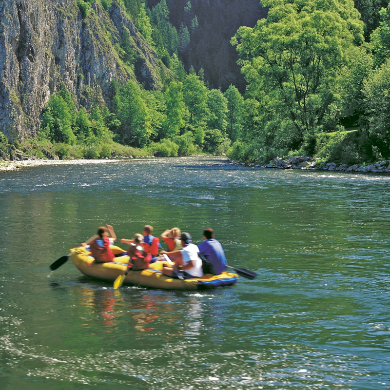 Kragow Raft Kraków: Dunajec River Rafting + Guide | Tiqets
