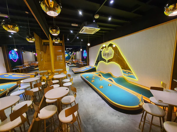 D8 Mini Golf Cafe: bilet weekendowy | Zarezerwuj online