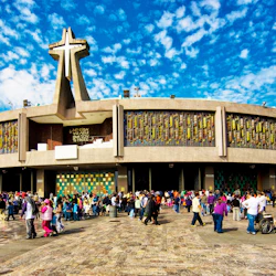Teotihuacan Pyramids & Guadalupe Shrine: Day Trip from Mexico City