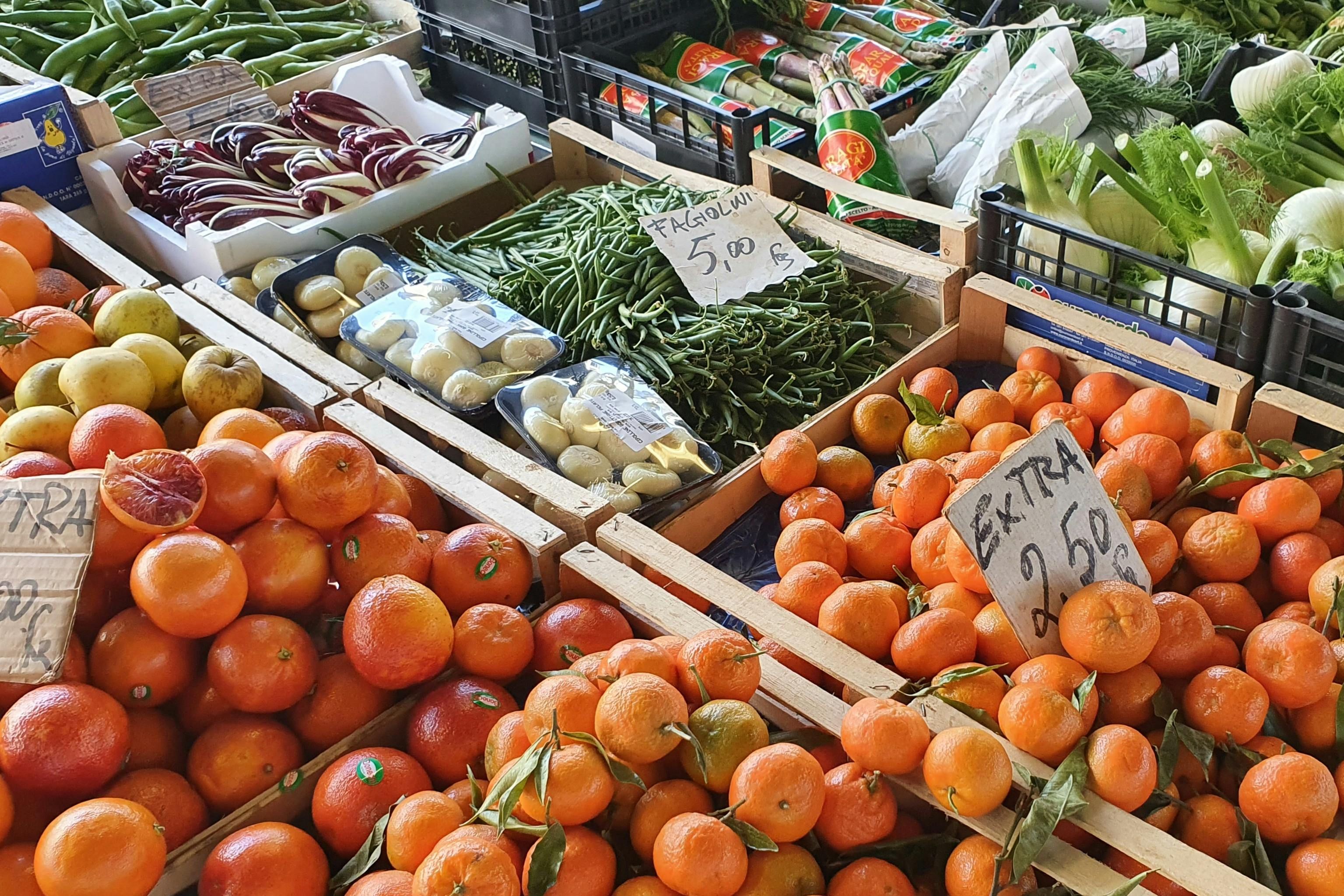 산탐브로지오 시장 채소와 과일