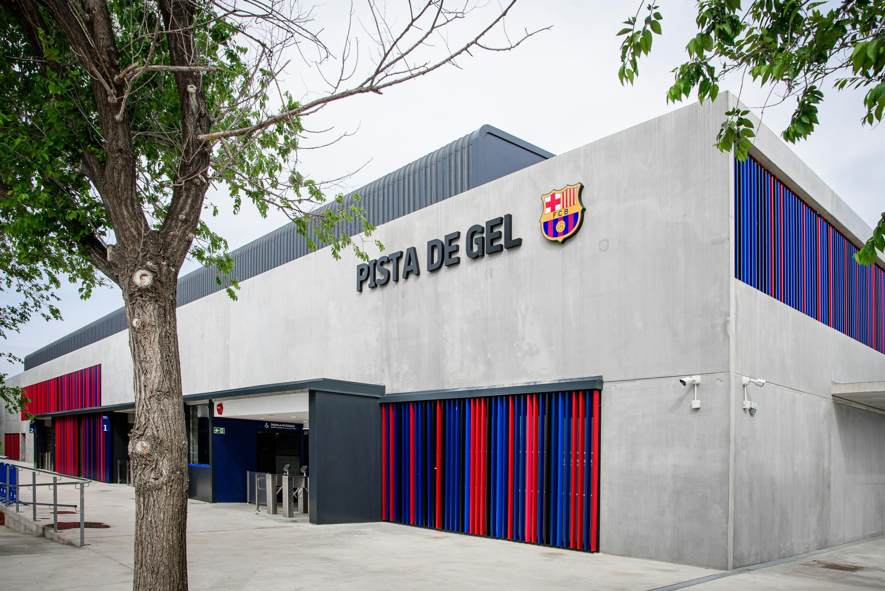 FC Barcelona Ice Rink: Entry Ticket
