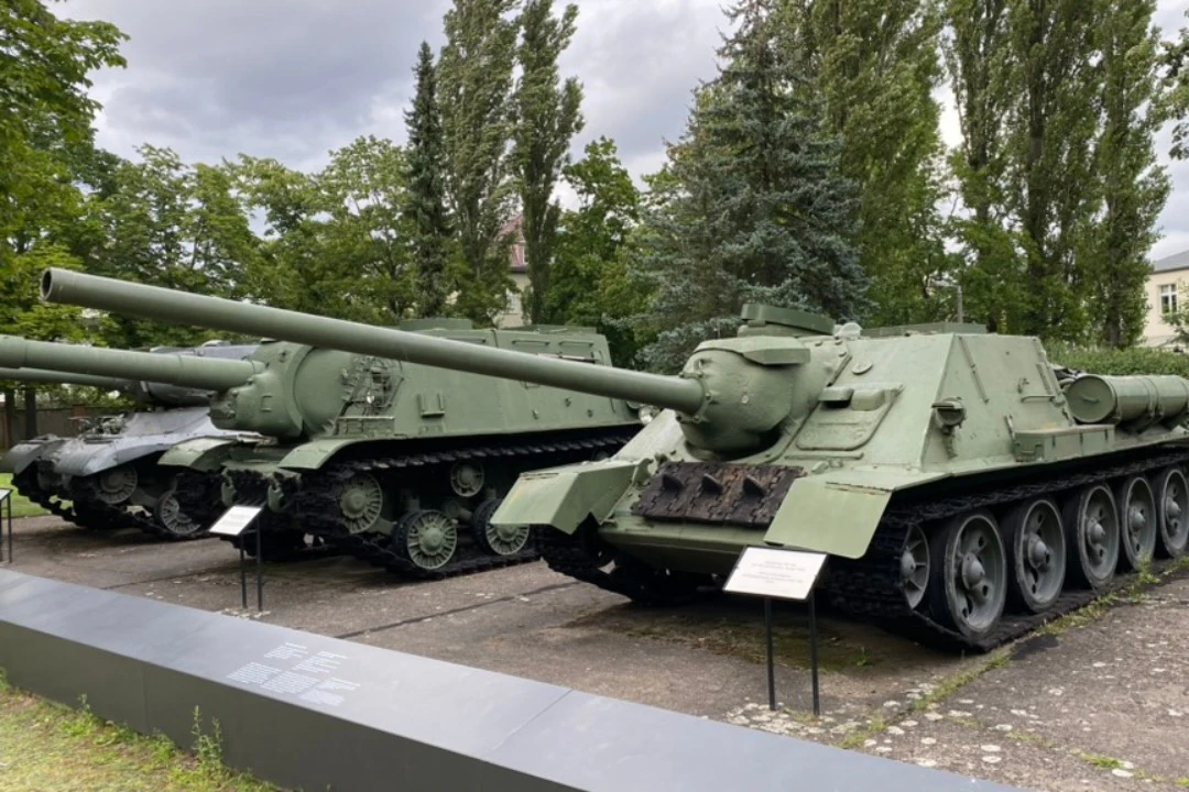 Berlin: WWII Sites Private Tour + Hotel Pickup and Drop-off